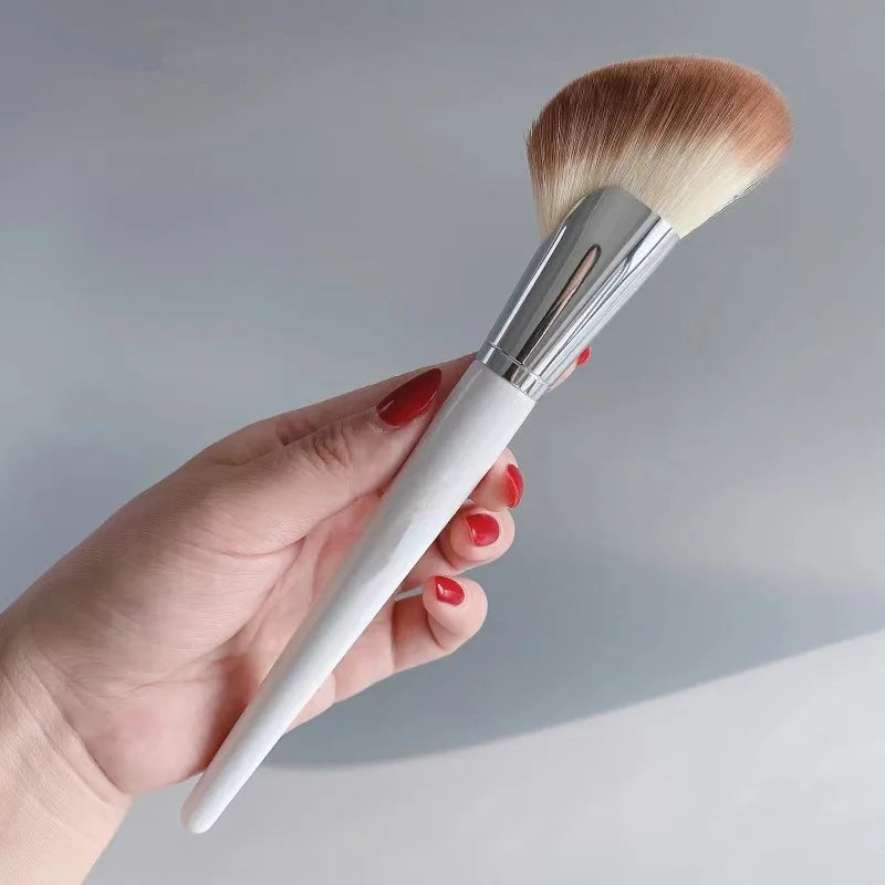 Makeup Brush Oblique Head Foundation Concealer Bronzer Sculpting Powder Brush Face Base Makeup Beauty Professional Tools